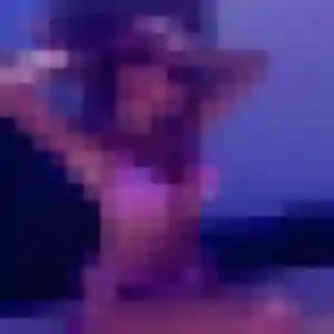 Rebecca, 31 ans, en ligne à Aigrefeuille-d'Aunis pour une rencontre coquine