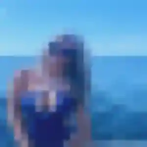 Rencontre Brune, 28 ans à Ambarès-et-Lagrave en privé