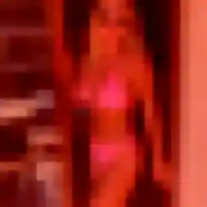 Caroline, 19 ans, en ligne à Barbazan-Debat pour une rencontre coquine