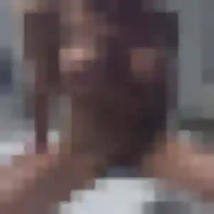 Capucine de Boé, 19 ans - rencontre coquine en toute liberté