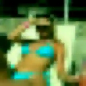 Belle Dina, 21 ans à Gruissan - la contacter