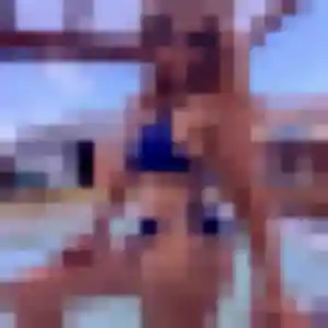 Rencontre Elena, 23 ans à La Rochelle en privé