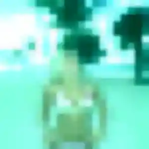 Ophelie (20 ans) à Lons attend une rencontre ce soir