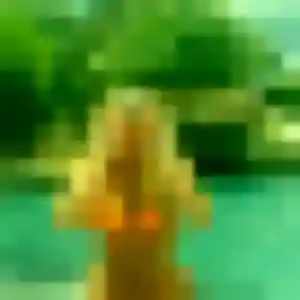 Rejoins Hajar, 19 ans à Pessac gratuitement