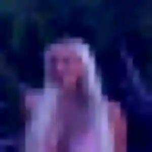 Belle Anna, 19 ans à Pradines - voir sa photo