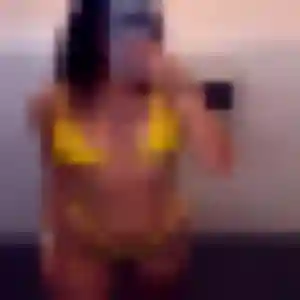 rencontre coquine à Sainte-Livrade-sur-Lot : photo de Julie, 26 ans - sans engagement