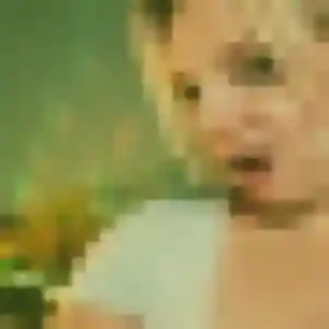 Ninon, 24 ans, connectée à Tarbes pour une rencontre coquine